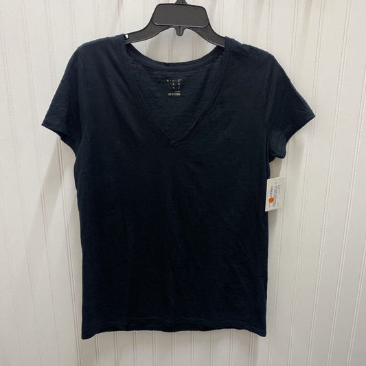 SHORT SLEEVED TOP