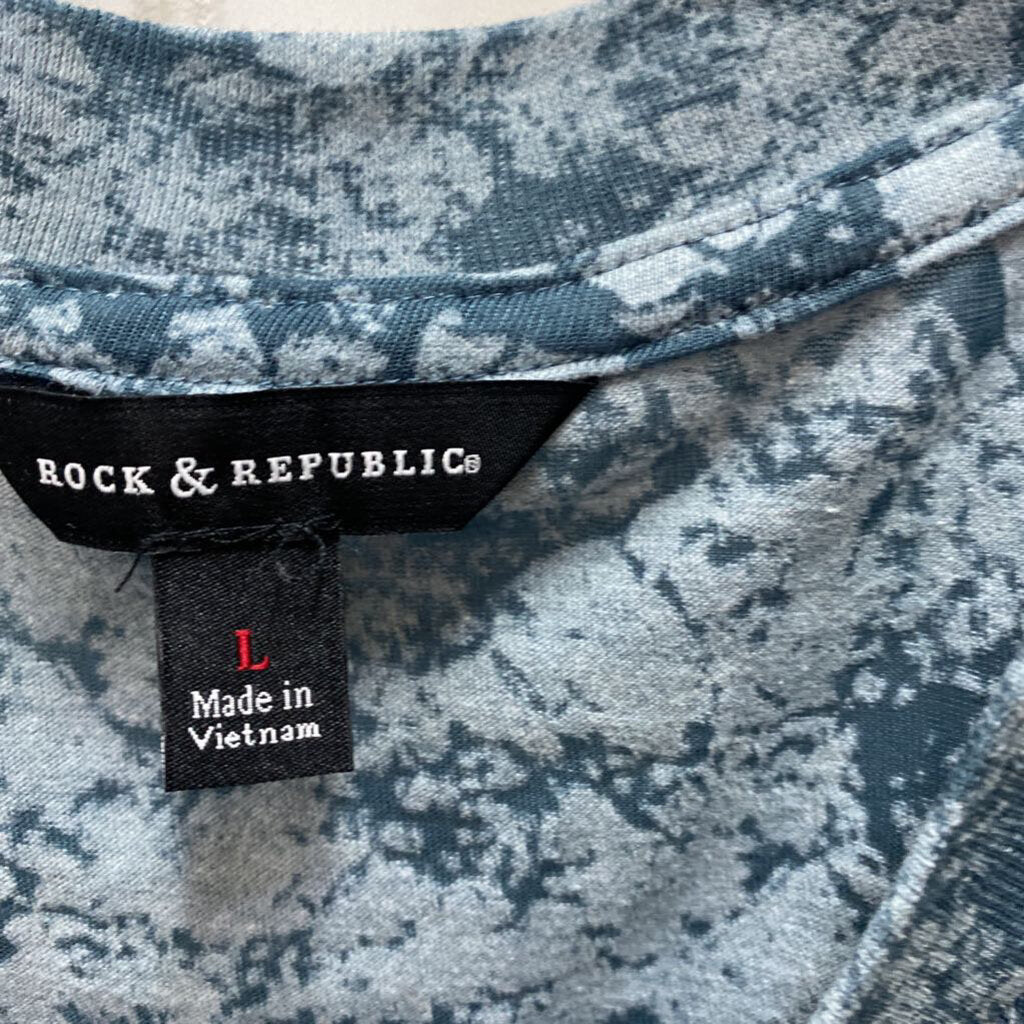 SHORT SLEEVED V NECK