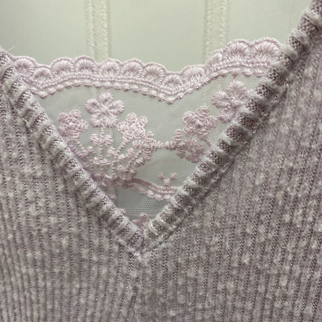RIBBED AND LACE TOP