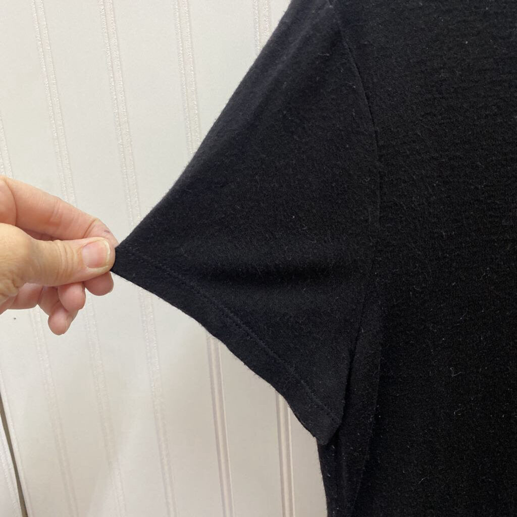 CREW NECK SHORT SLEEVED