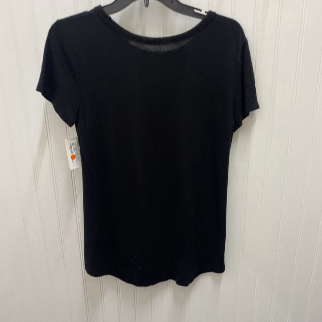 CREW NECK SHORT SLEEVED