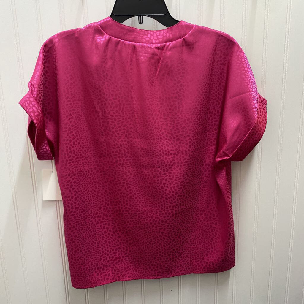 CAP SLEEVED SATIN TOP