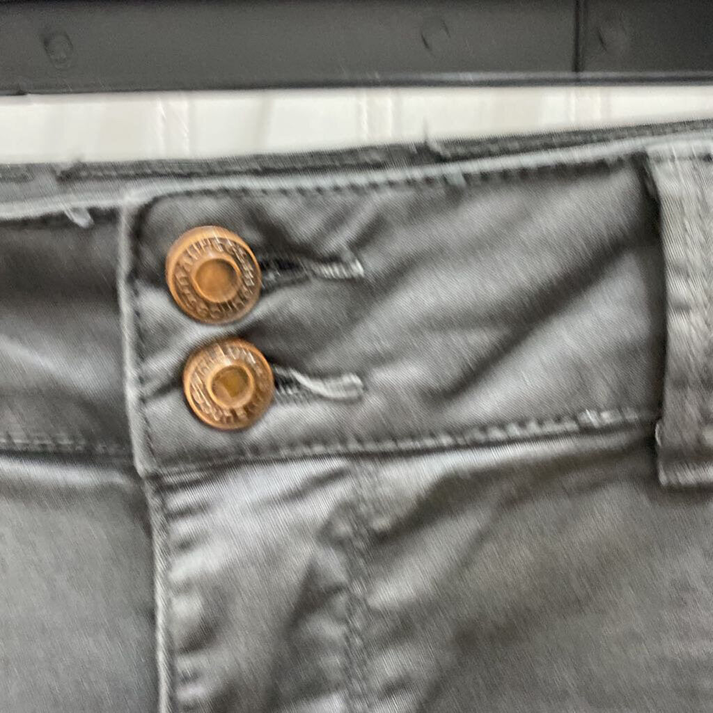 HIGH RISE JEANS
