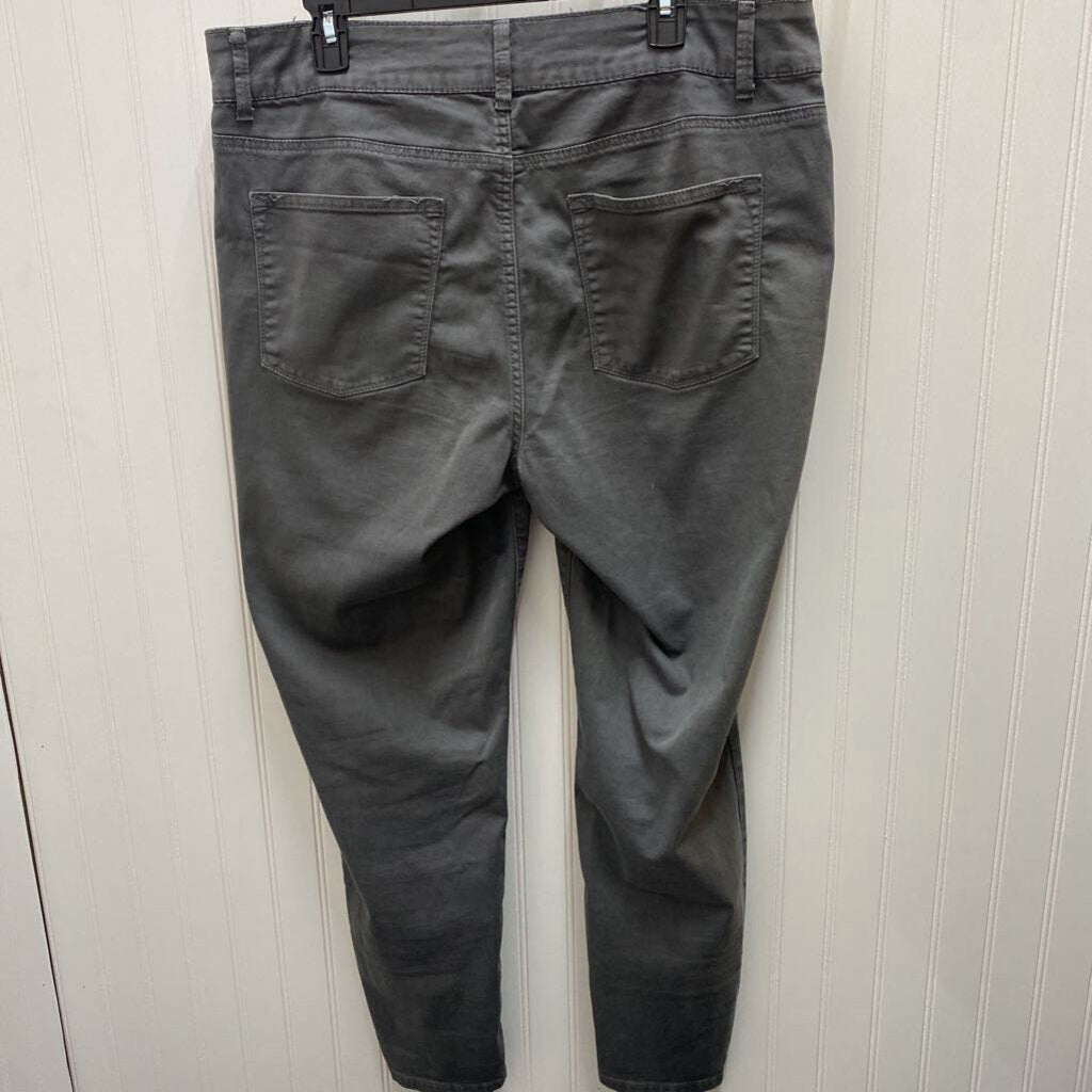 HIGH RISE JEANS