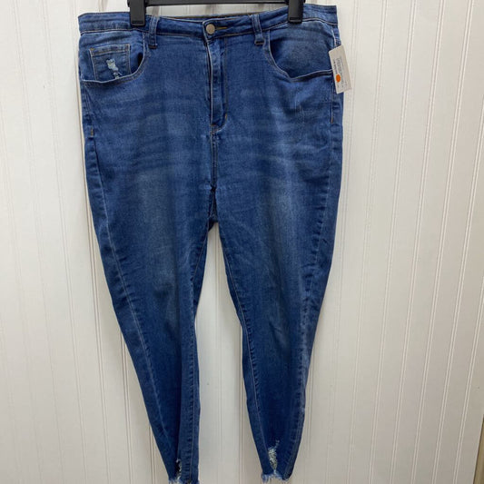 FRAYED HEM JEANS
