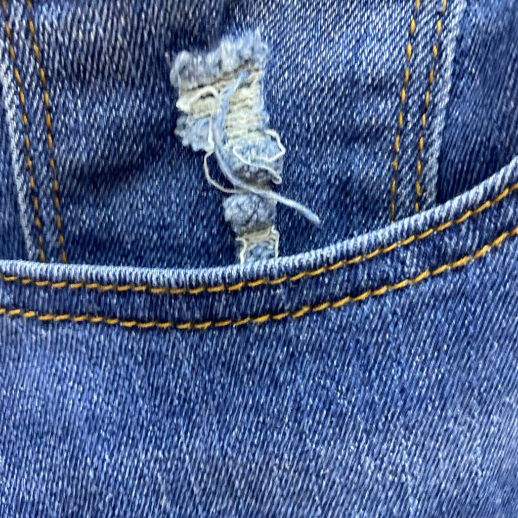 FRAYED HEM JEANS