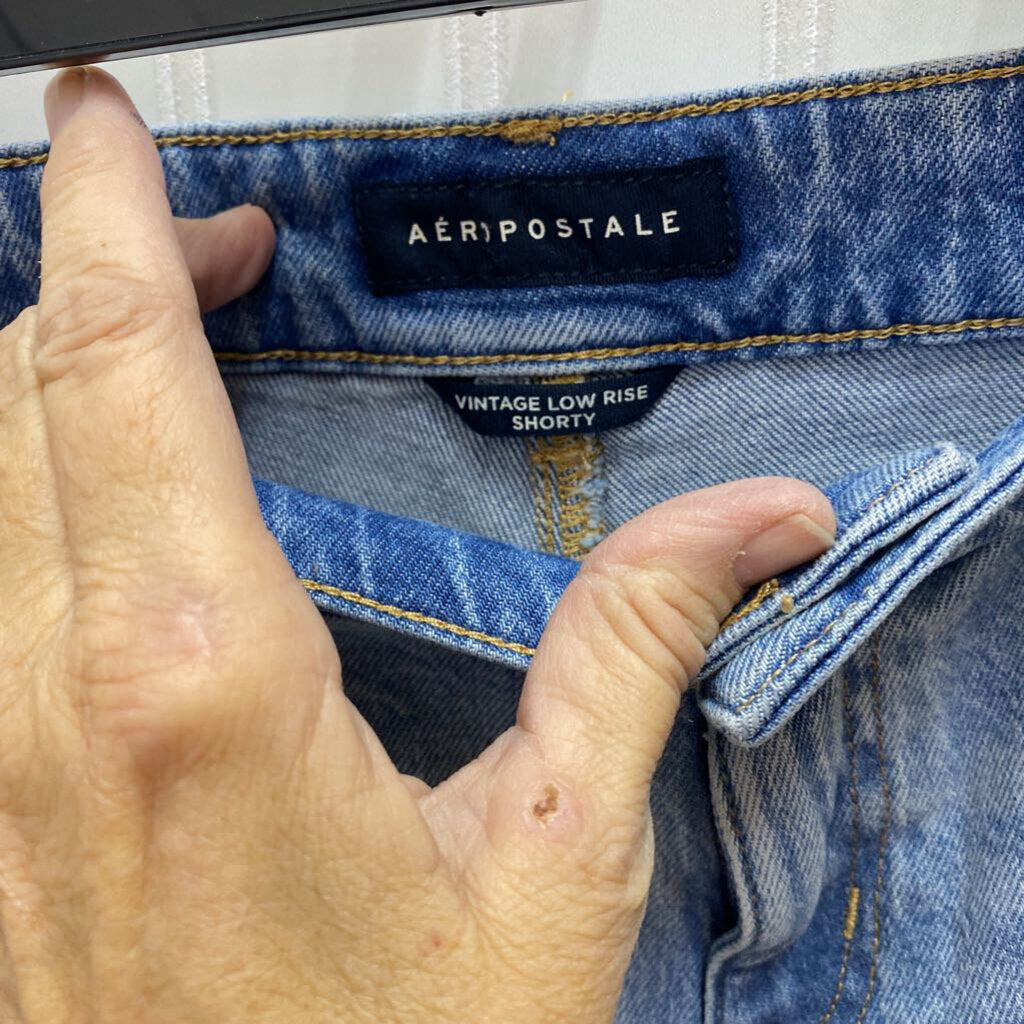 DISTRESSED SHORTS