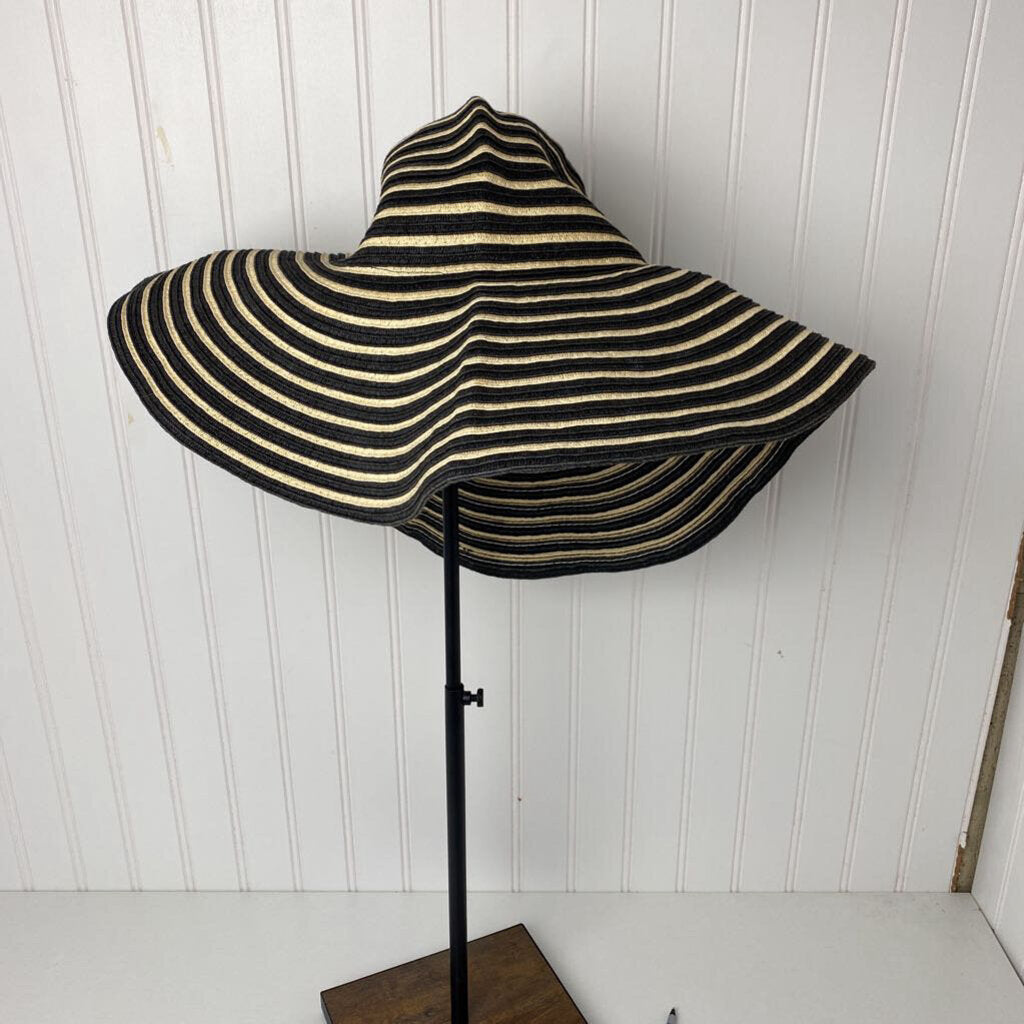BEACH HAT
