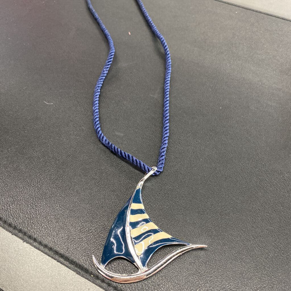 BLUE ROPE NECKLACE WITH A BOAT