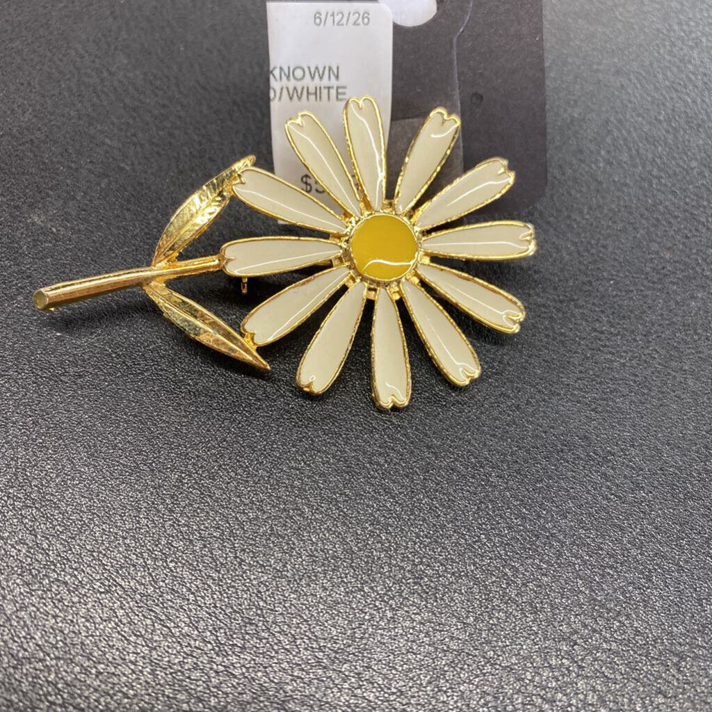 FLOWER BROACH