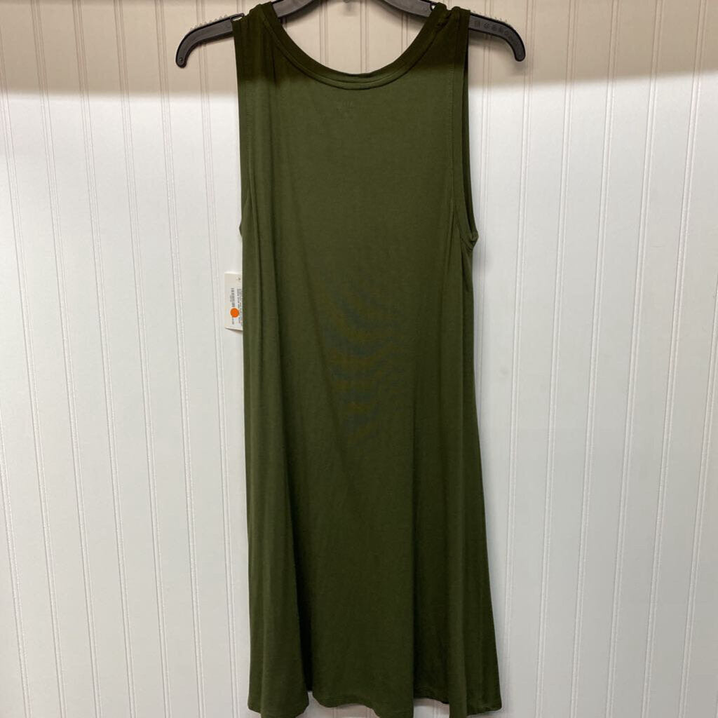 SLEEVLESS KNIT DRESS