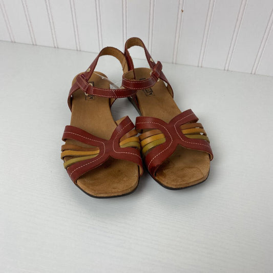 SANDAL
