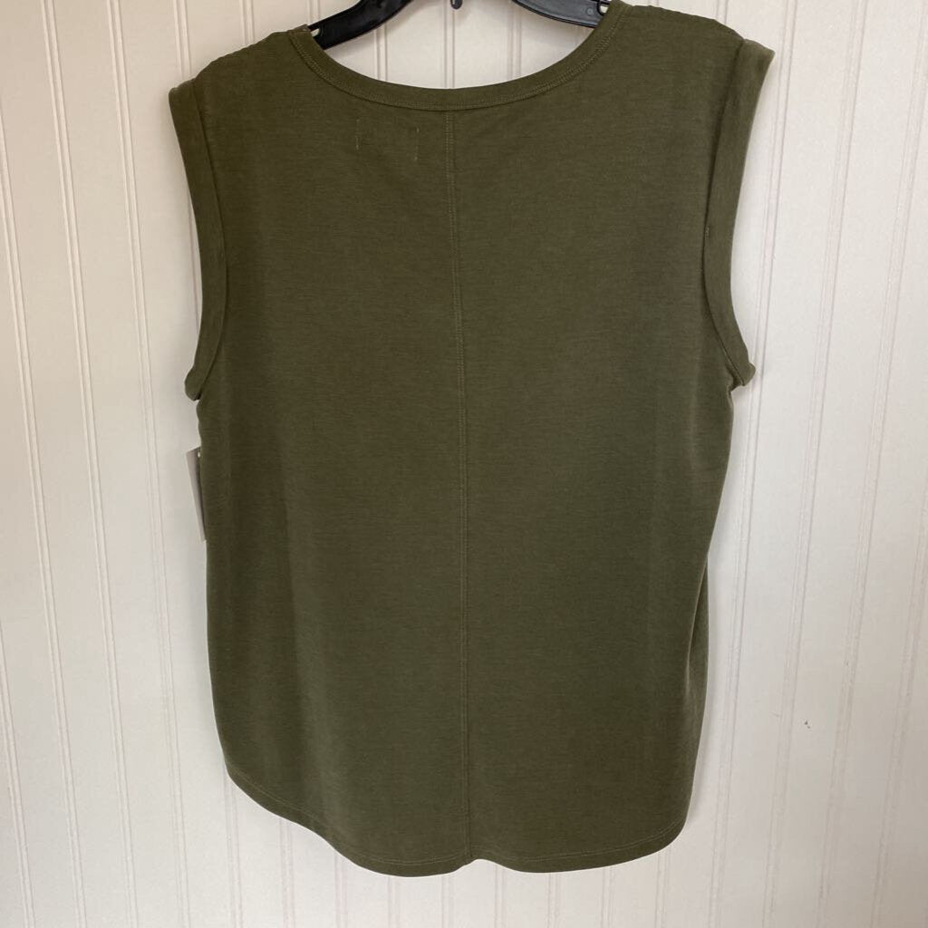 SLEEVLESS TOP