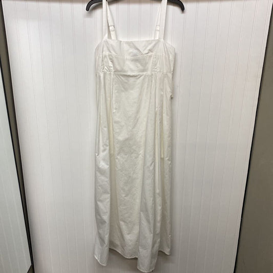 SLEEVELESS LONG DRESS