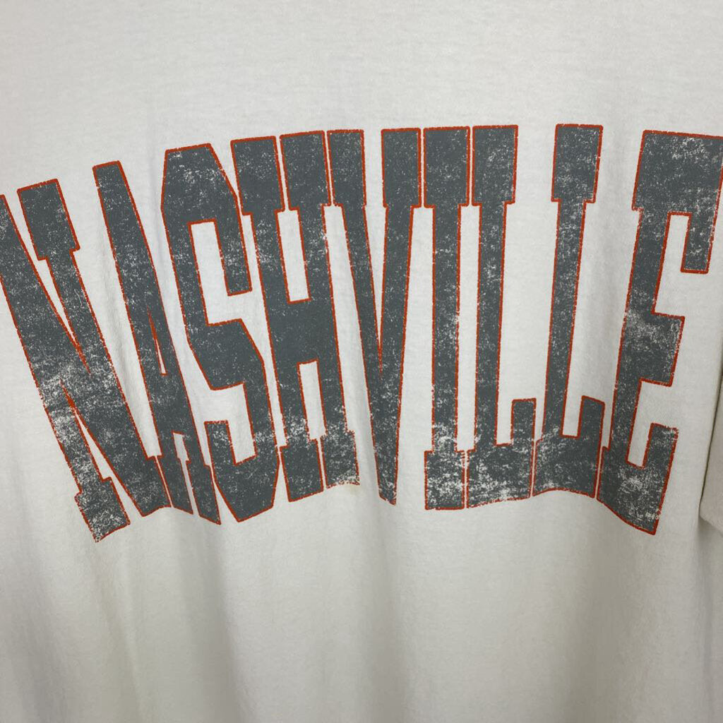 GRAPHIC TEE
