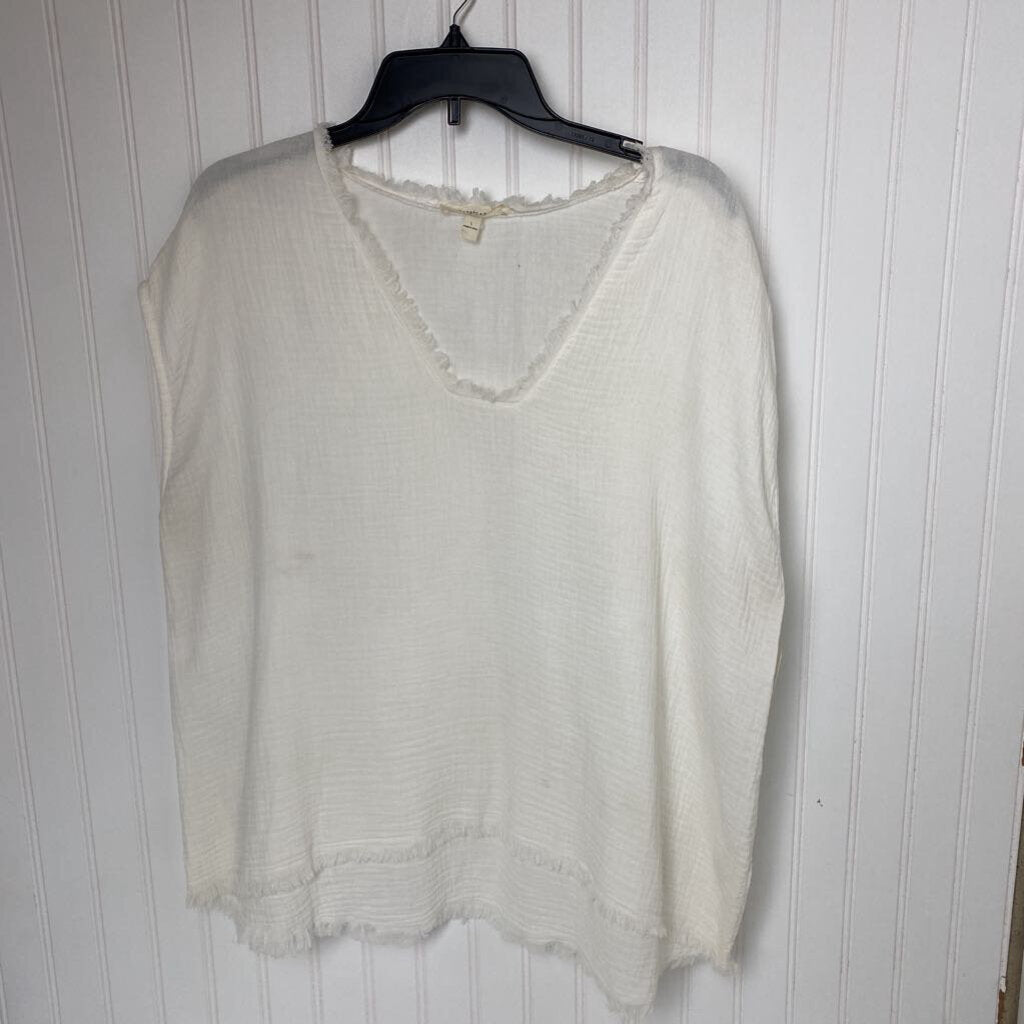 BASIC SHORT SLEEVE TOP