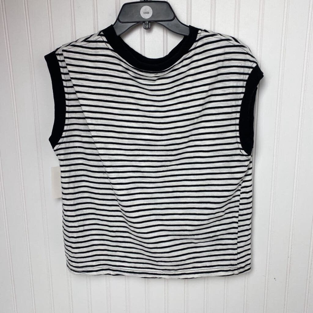 BASIC SHORT SLEEVE TOP
