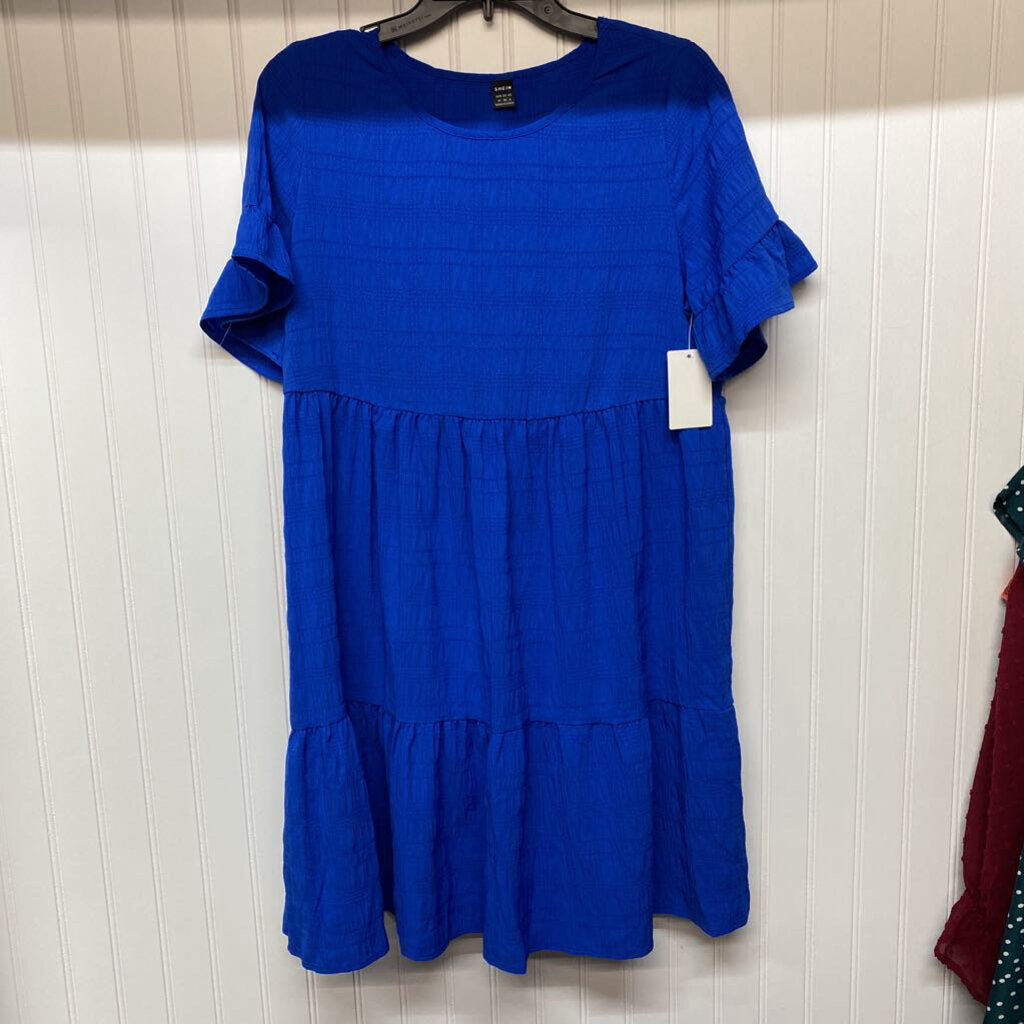 SHORT SLEEVED DRESS