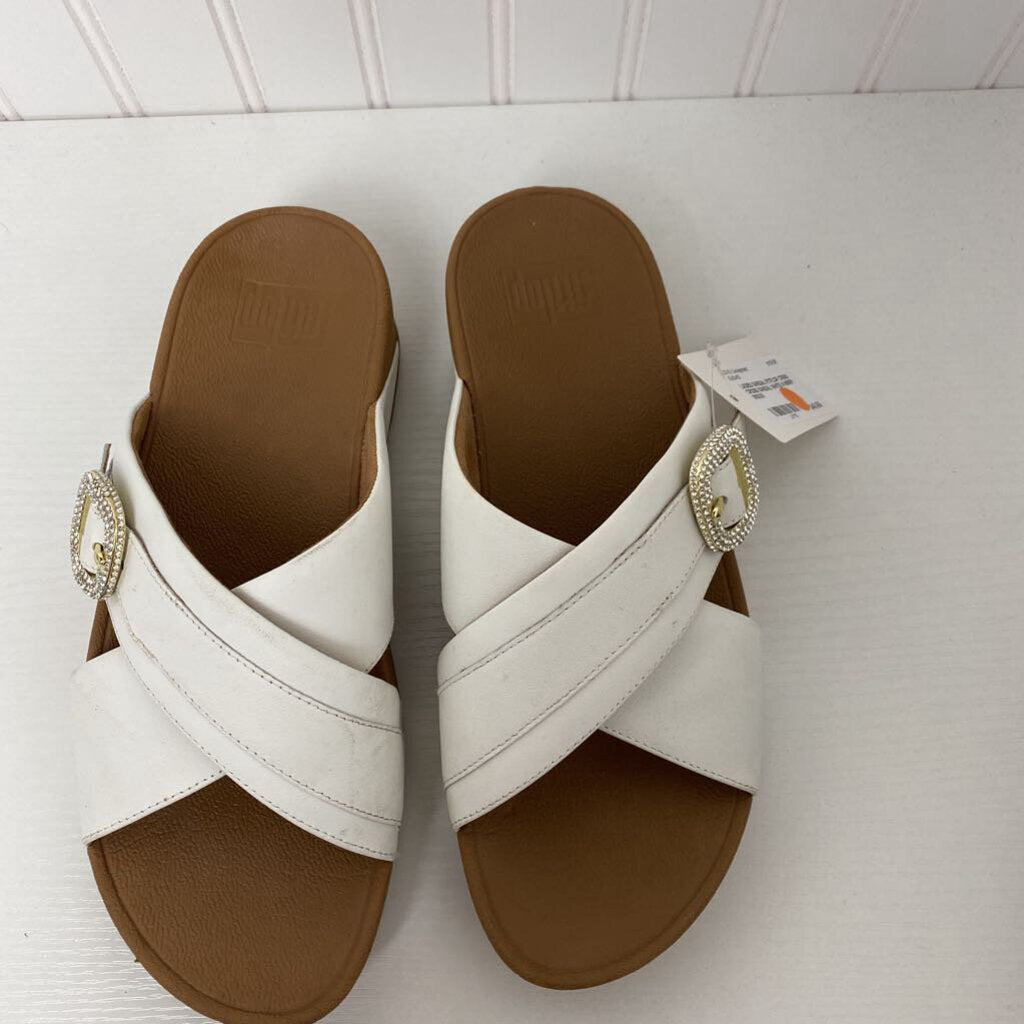 CRISS CROSS SANDAL