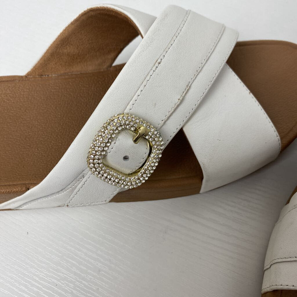 CRISS CROSS SANDAL