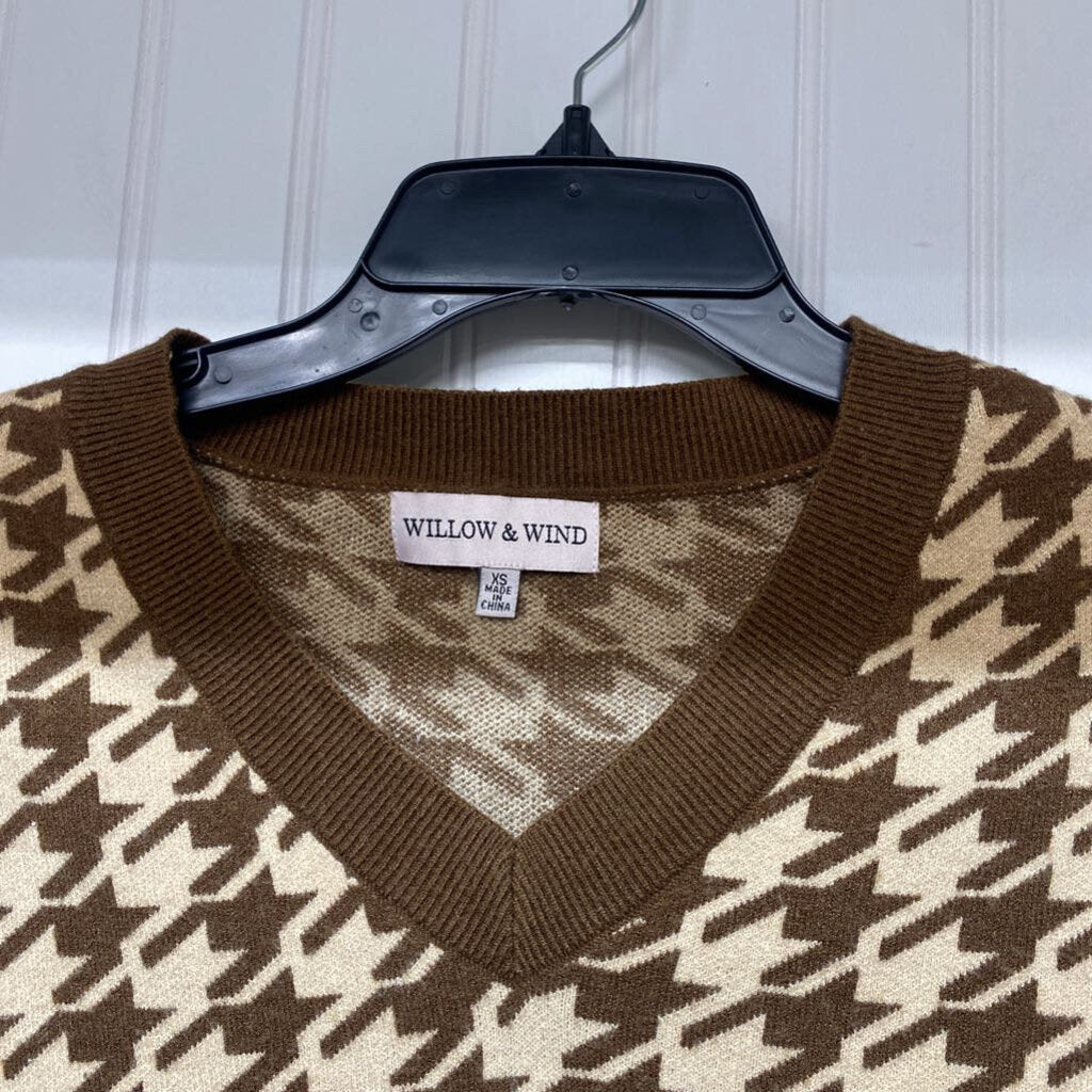 *WILLOW & WIND SUMMER SWEATER CHEVRON PATTERN