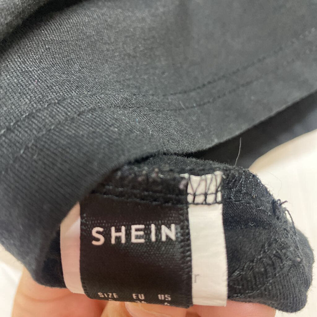 *SHEIN BASIC BLACK TANK TOP