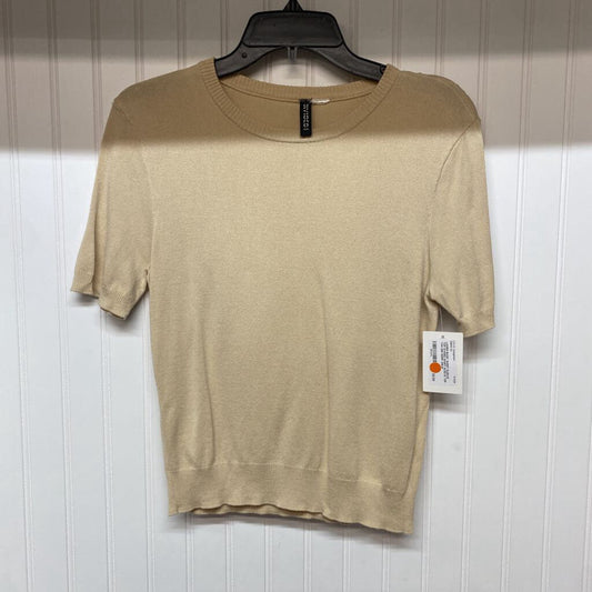 SHORT SLEEVE TOP