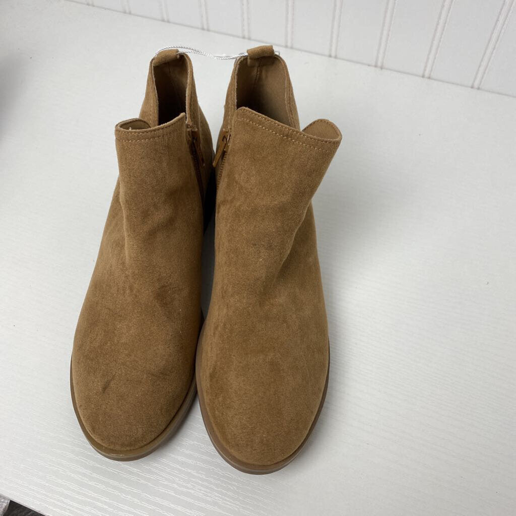 CLASSIC BOOTIES
