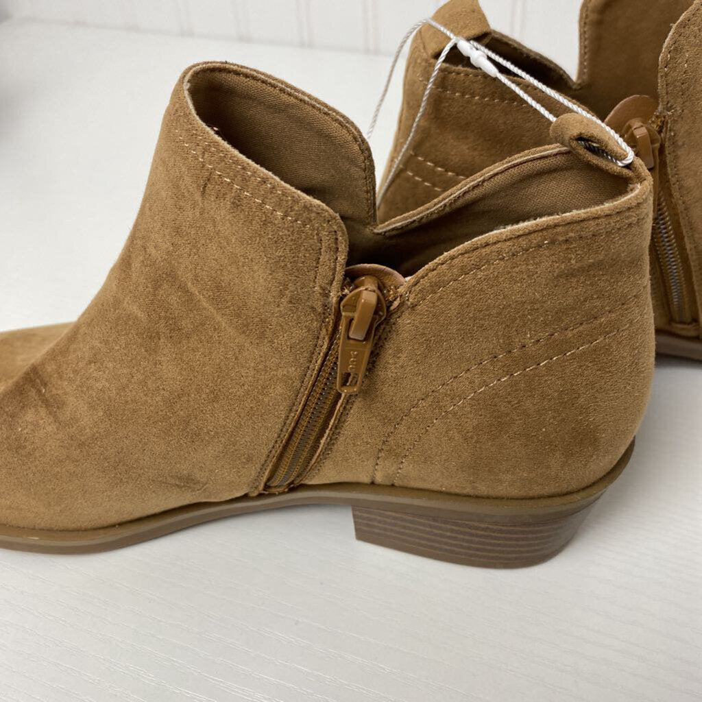 CLASSIC BOOTIES