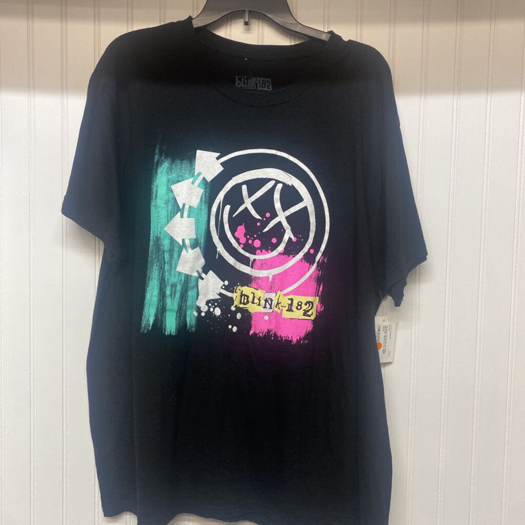 UNISEX GRAPHIC TEE