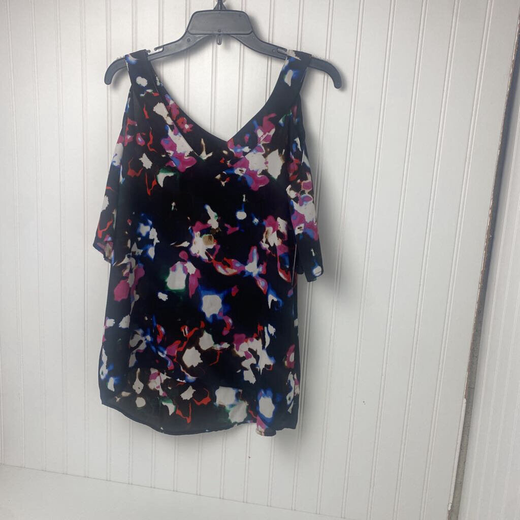 SHORT SLEEVE TOP