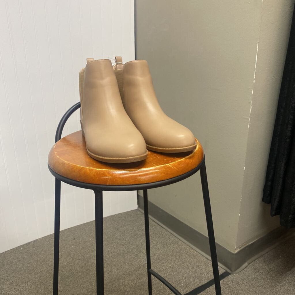 LADIES ANKLE BOOTIES