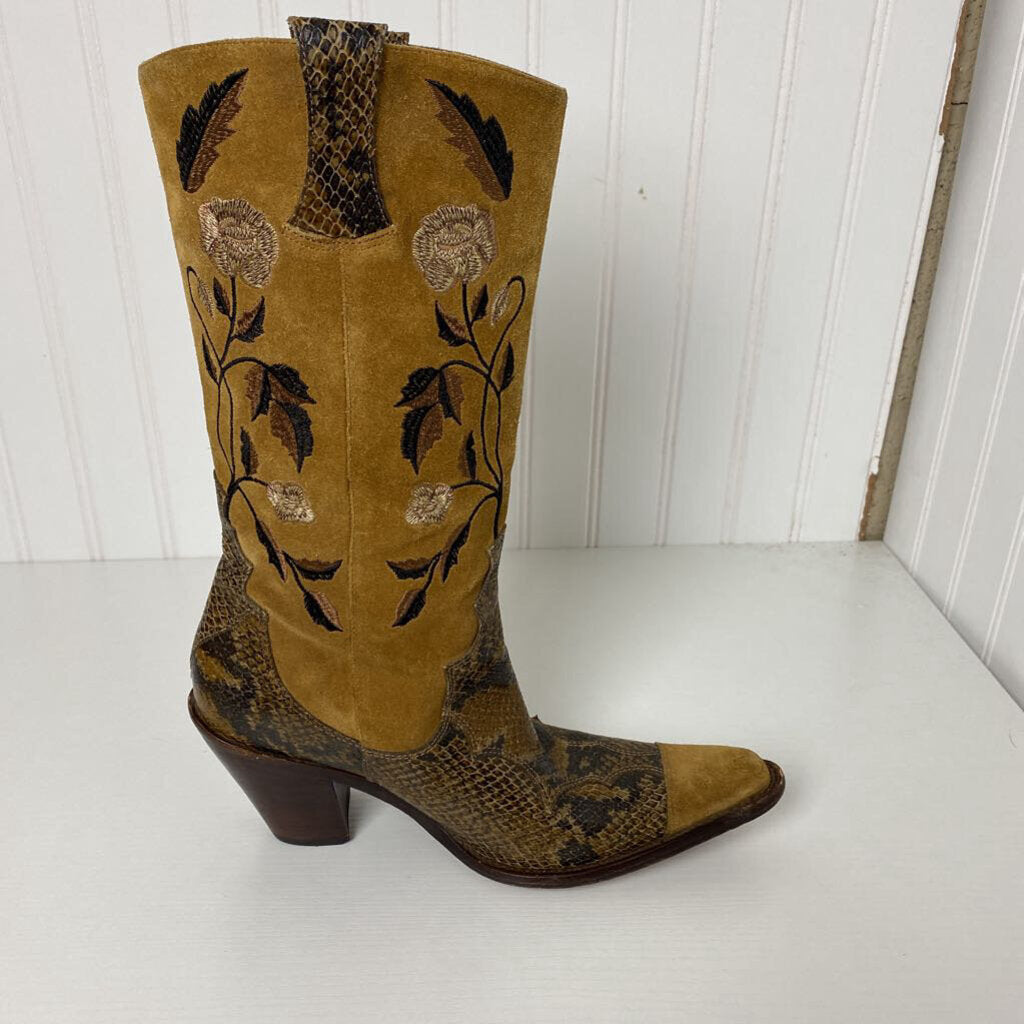 EMBROIDERED SUEDE AND SMAKESKIN BOOTS