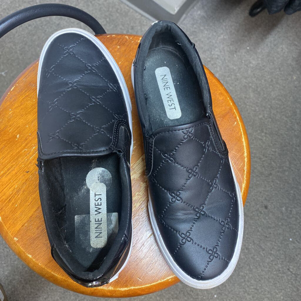LADIES NINE WEST SLIP ON