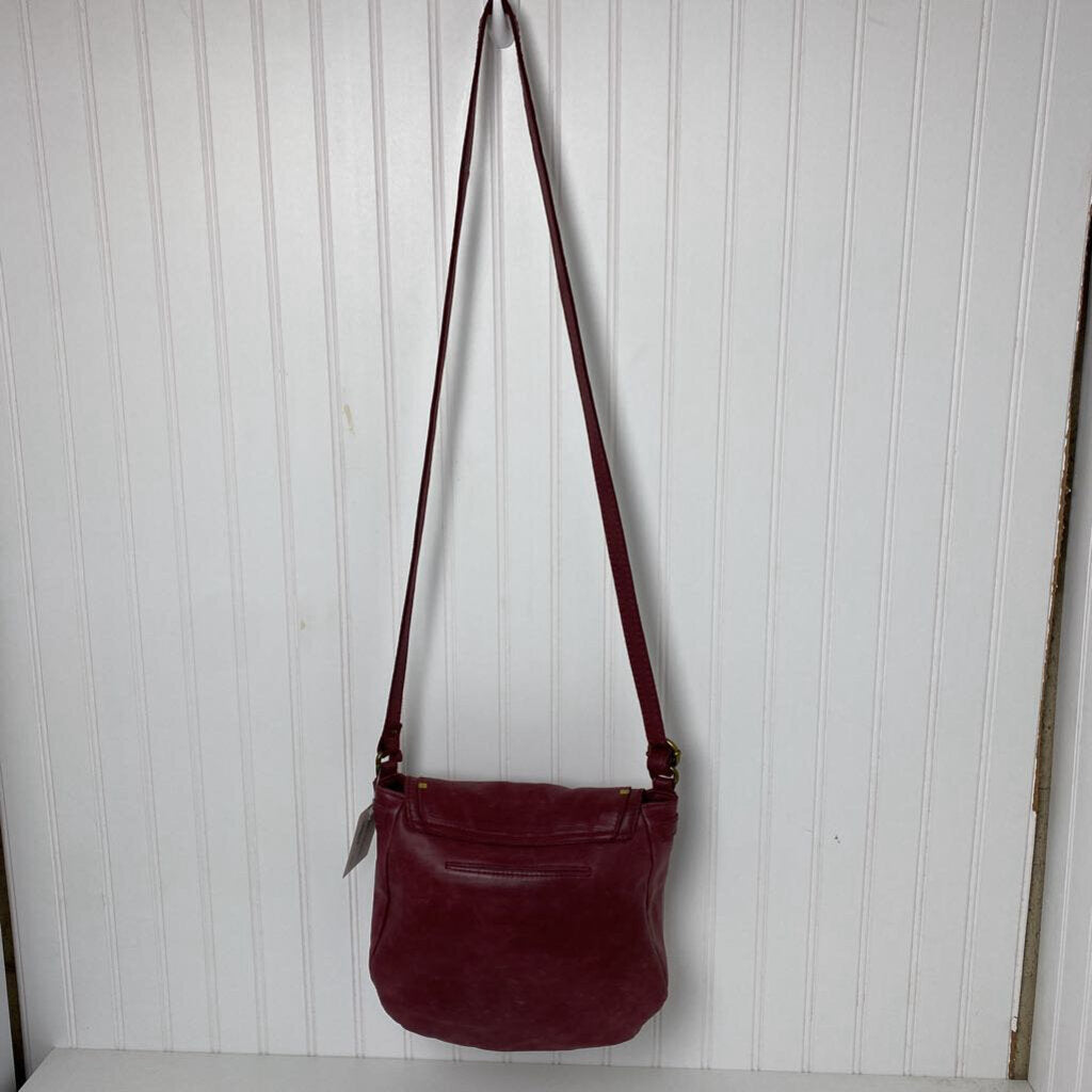 LEATHER CROSSBODY