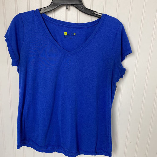 SHORT SLEEVE V NECK TEE