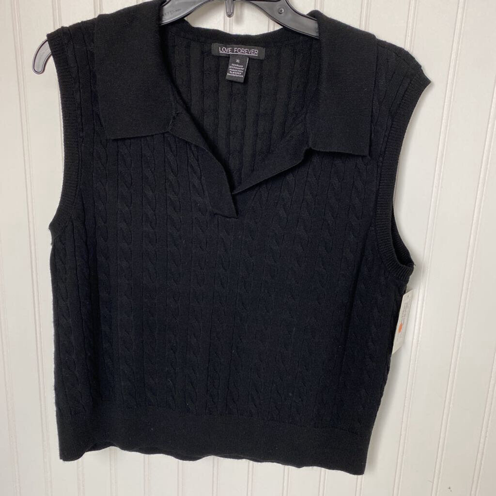 COLLARED SLEEVELESS SWEATER