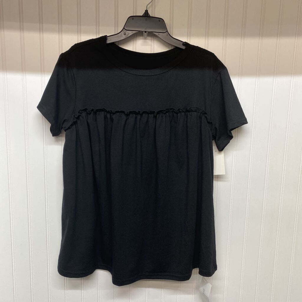 RUFFLED SHORT SLEEVED