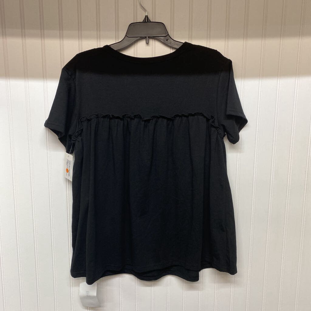 RUFFLED SHORT SLEEVED