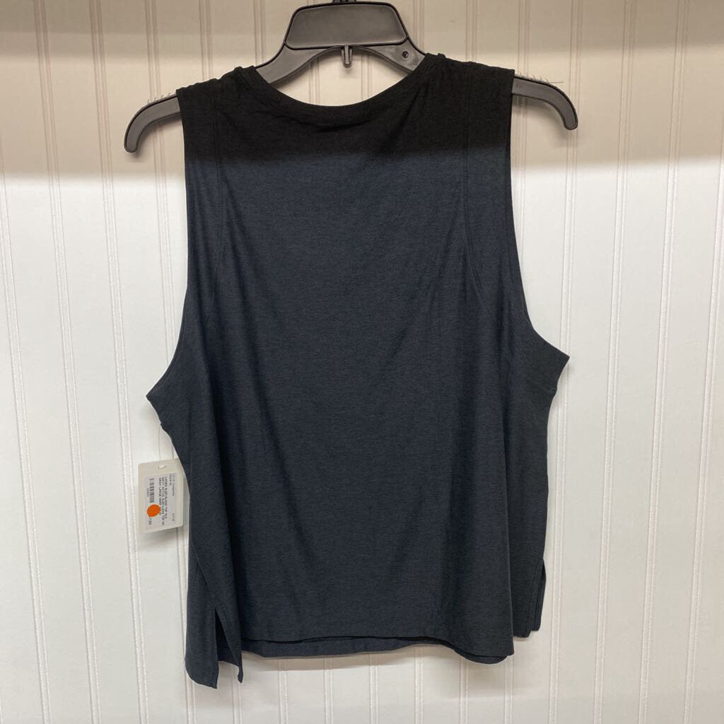 SLEEVLESS TOP