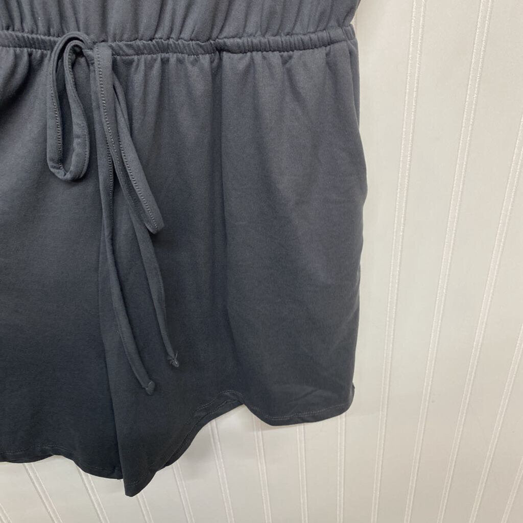 SHORT SLEEVED ROMPER