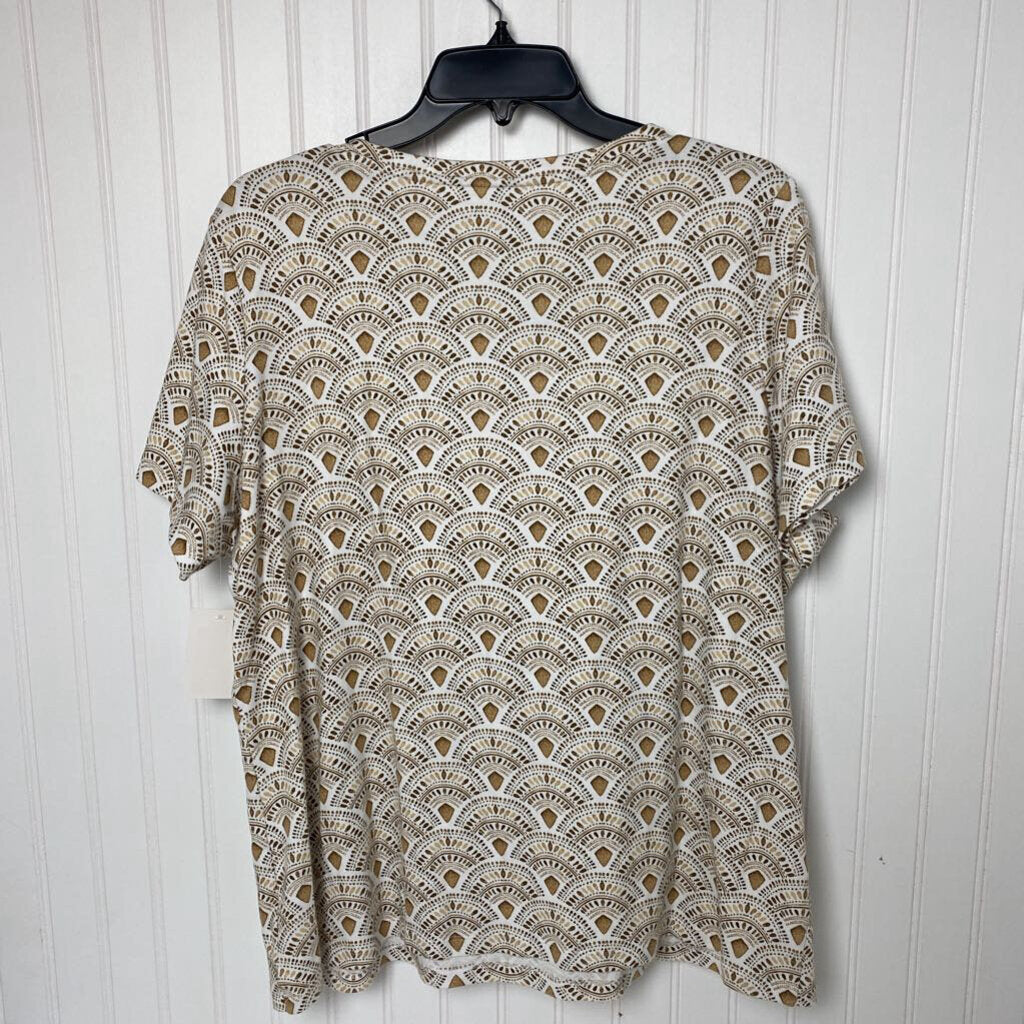 SHORT SLEEVE V NECK TEE