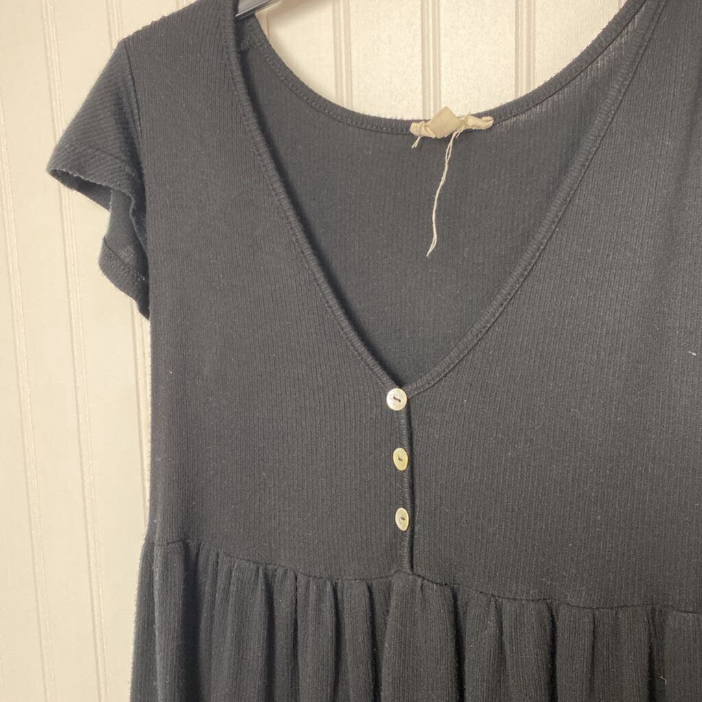 SHORT SLEEVE SHORT DRESS