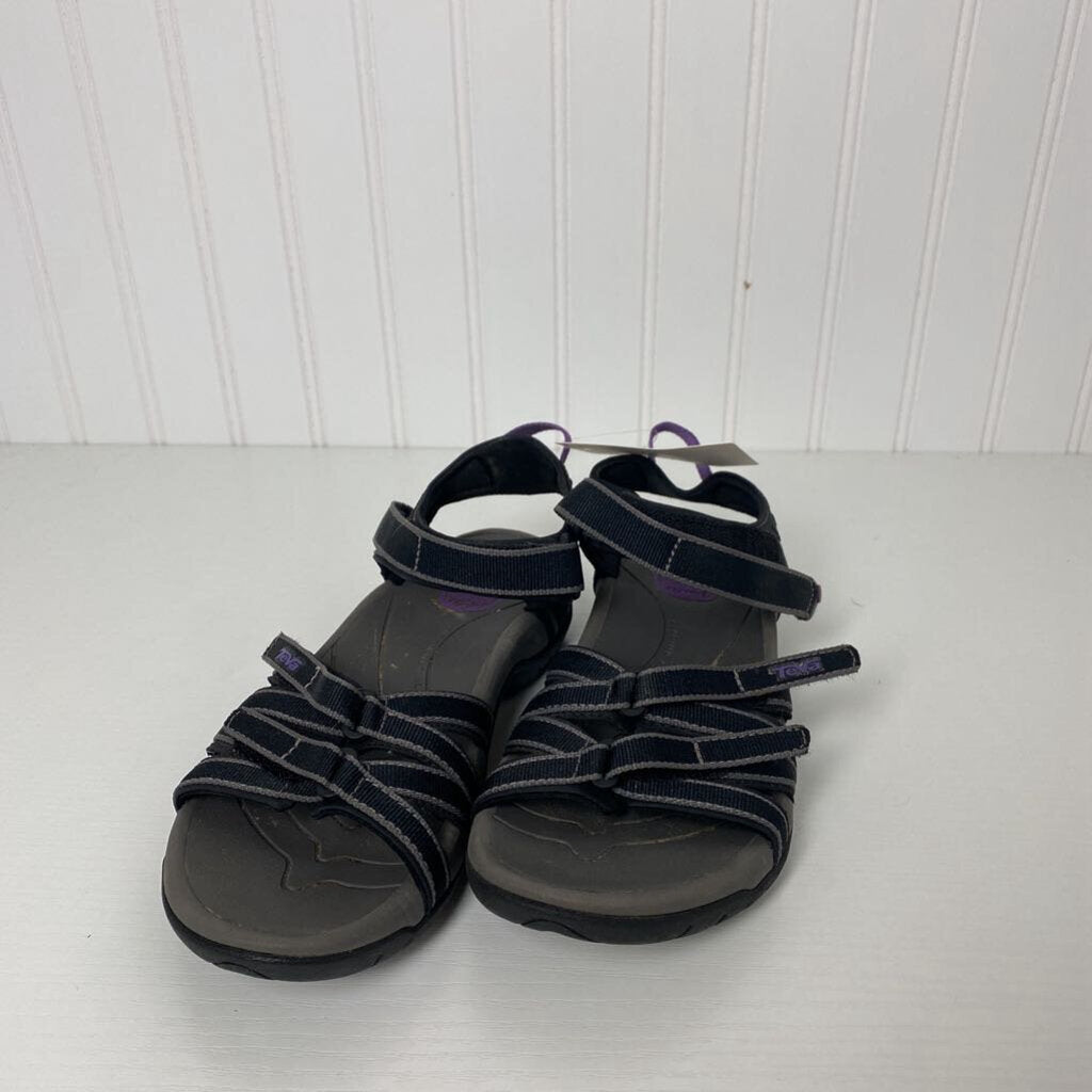 WATER SHOES