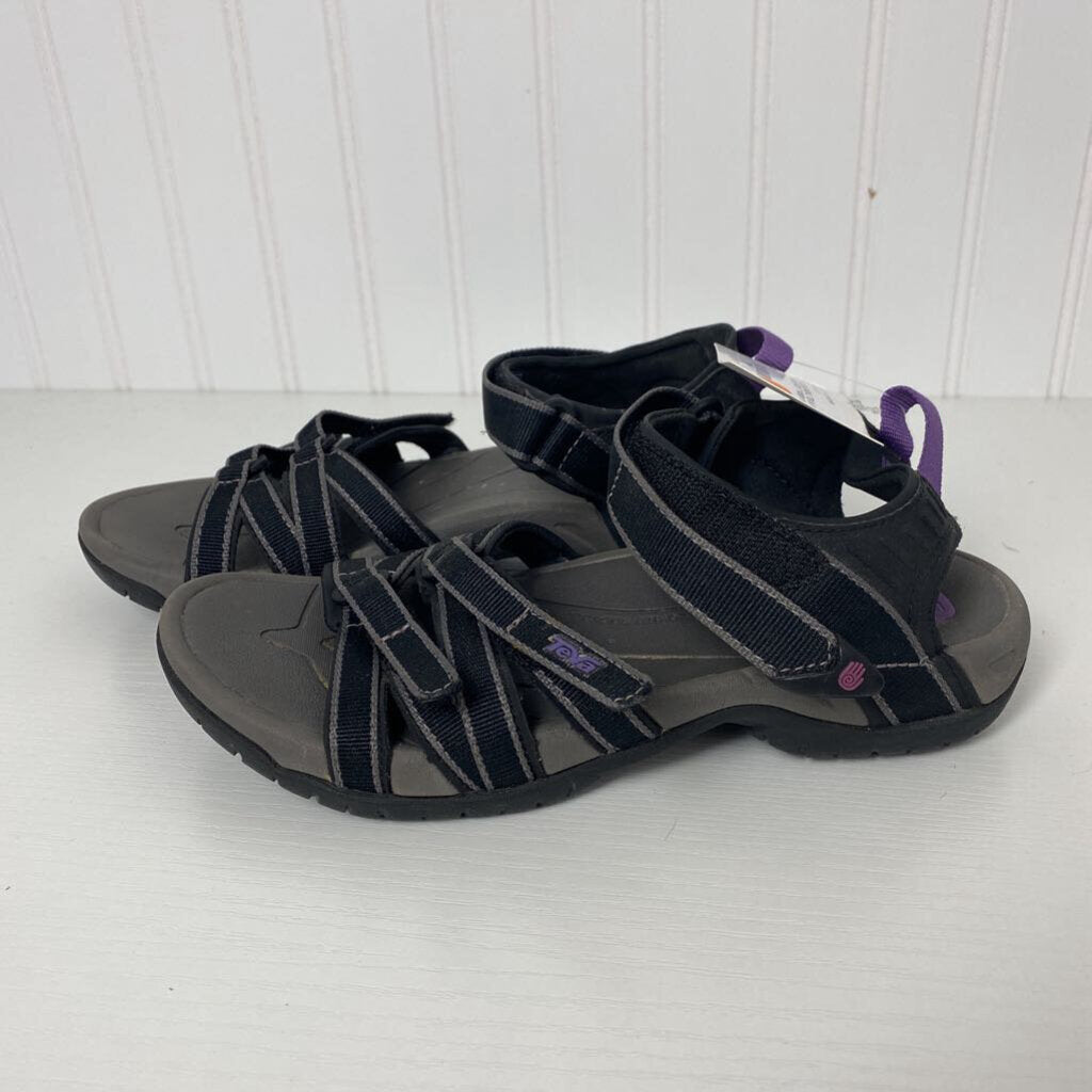 WATER SHOES