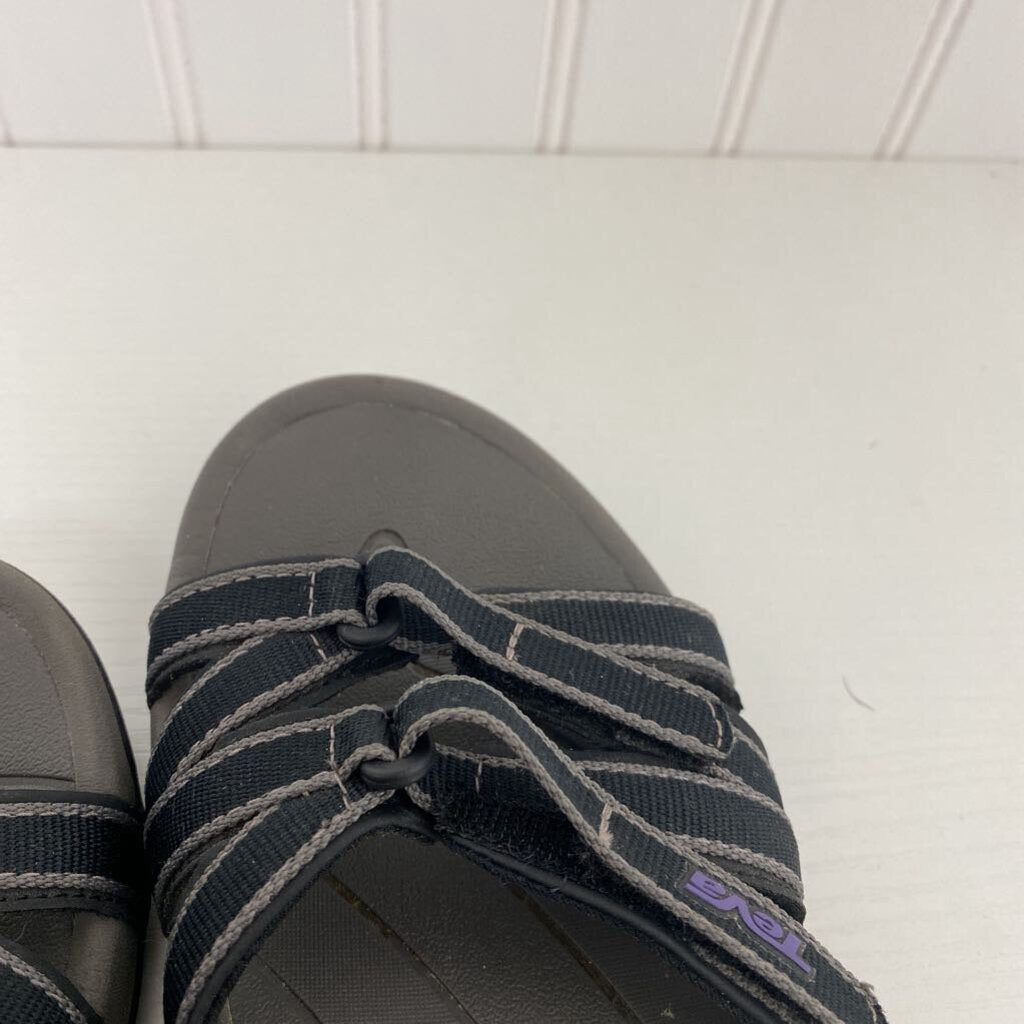 WATER SHOES