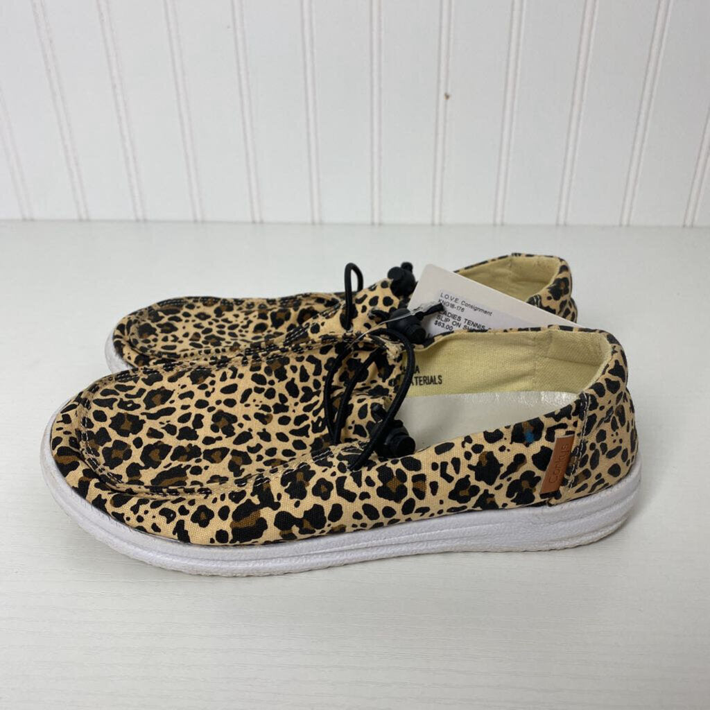 SLIP ON SHOE