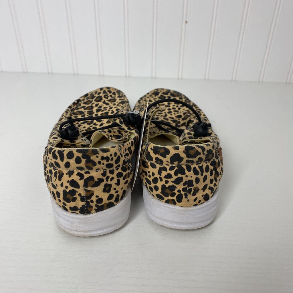 SLIP ON SHOE