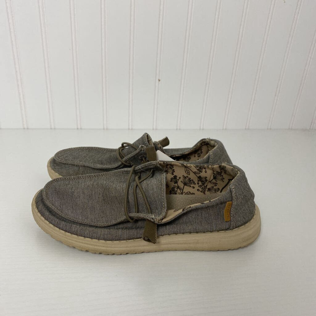 SLIP ON SHOE