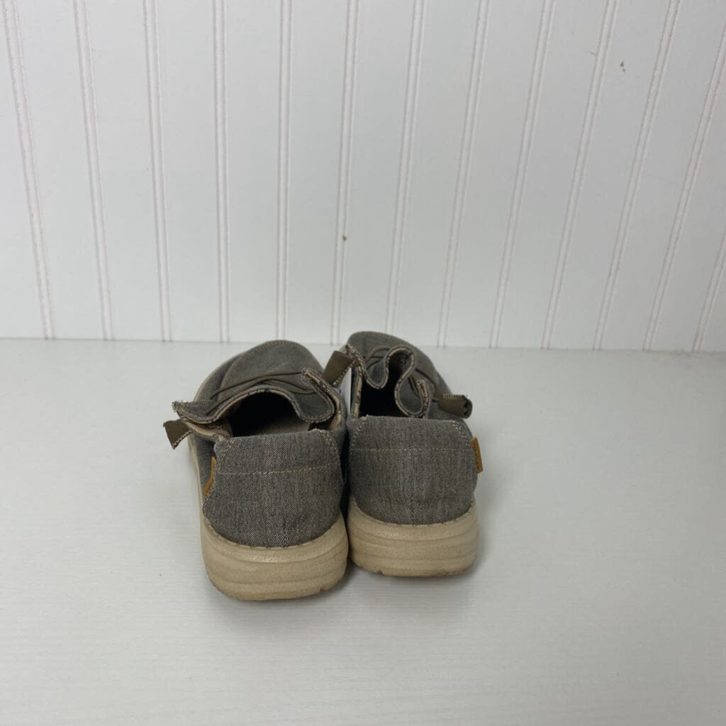 SLIP ON SHOE